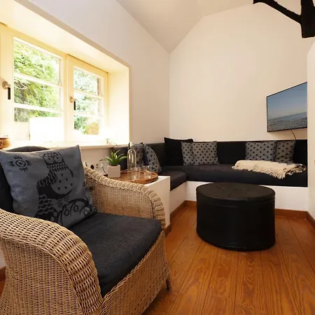 Reetdachkate Holiday home *