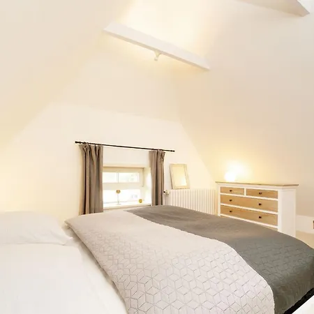 Reetdachkate Holiday home Riepsdorf