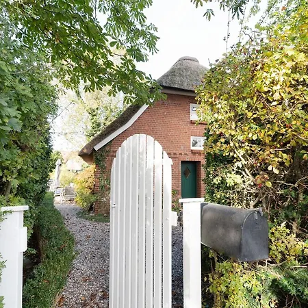 Holiday home Reetdachkate *